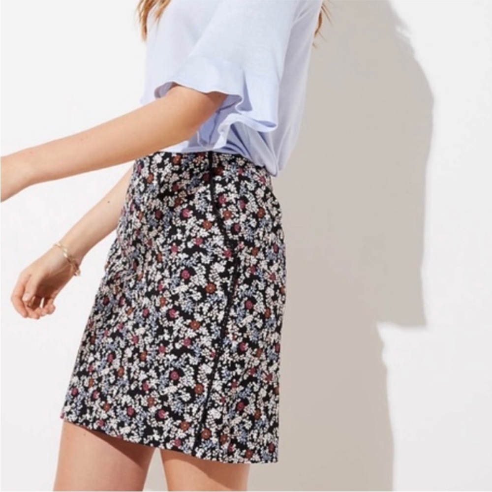 EUC LOFT Black Floral A-Line Mini Skirt